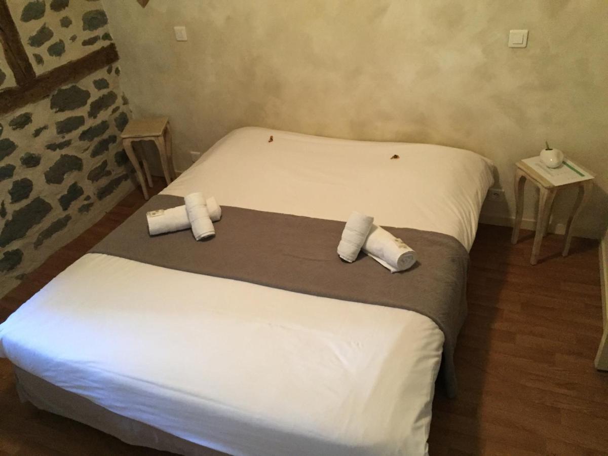Auberge Les Fontilles Coltines Dış mekan fotoğraf