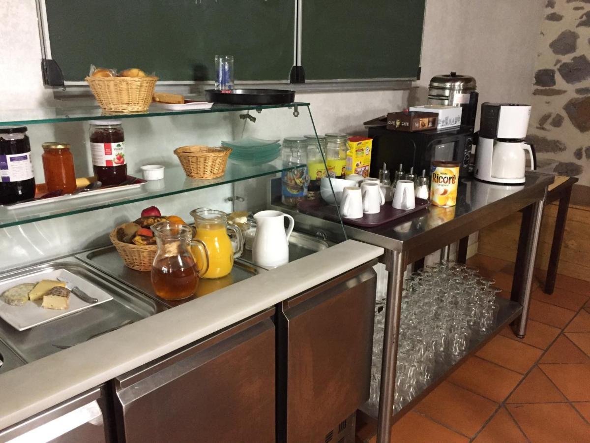 Auberge Les Fontilles Coltines Dış mekan fotoğraf